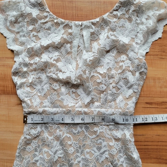 ABS Allen Schwartz White/Cream Lace Cap Sleeve Dress Size XS - Picture 12 of 13
